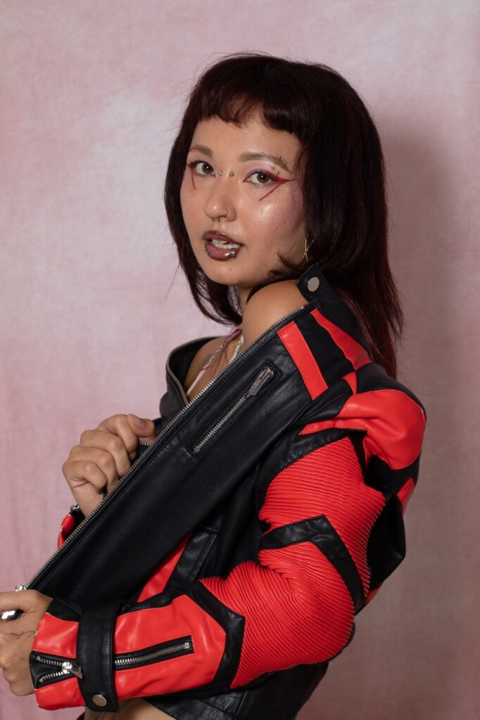 Portrait provisoire (photo du shooting ATMA) pour la fiche de Baya Slimani